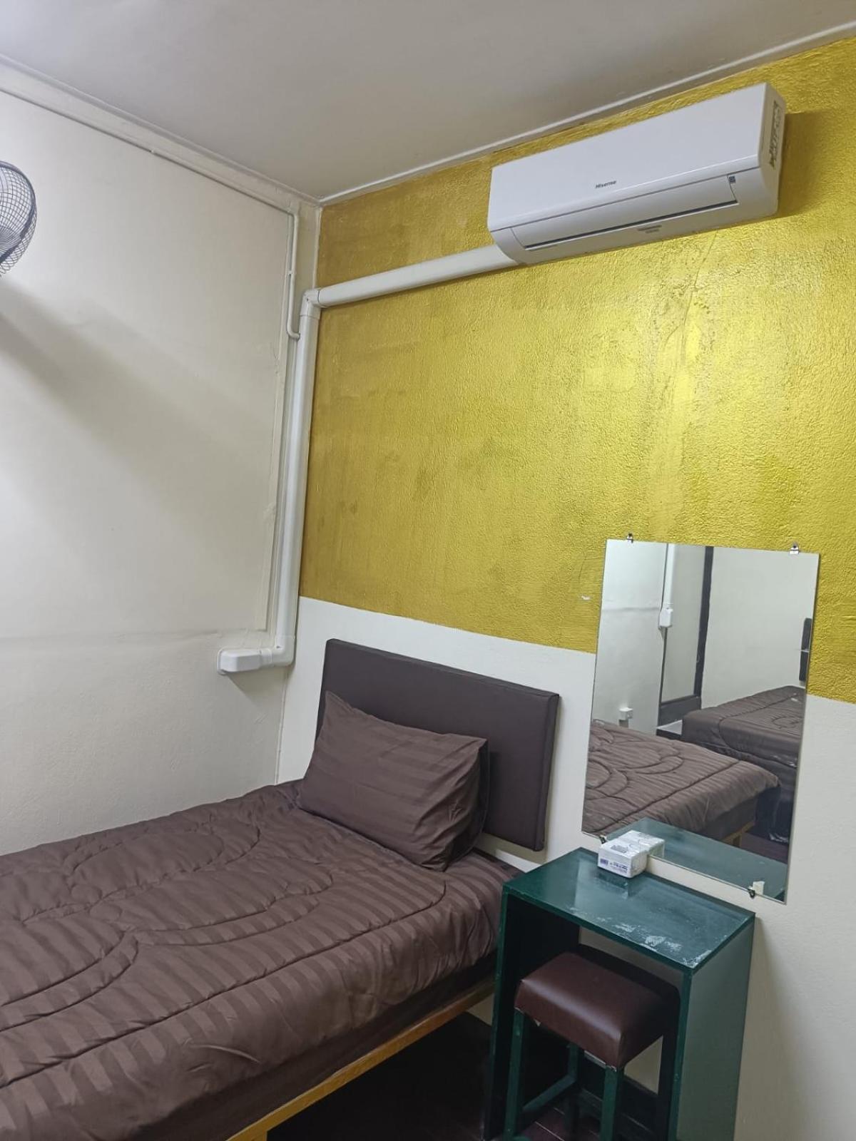 The House Hostel バンコク都 エクステリア 写真