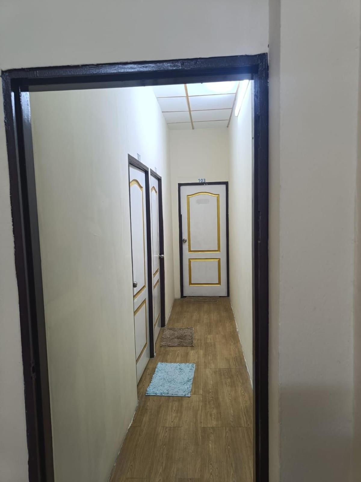 The House Hostel バンコク都 エクステリア 写真