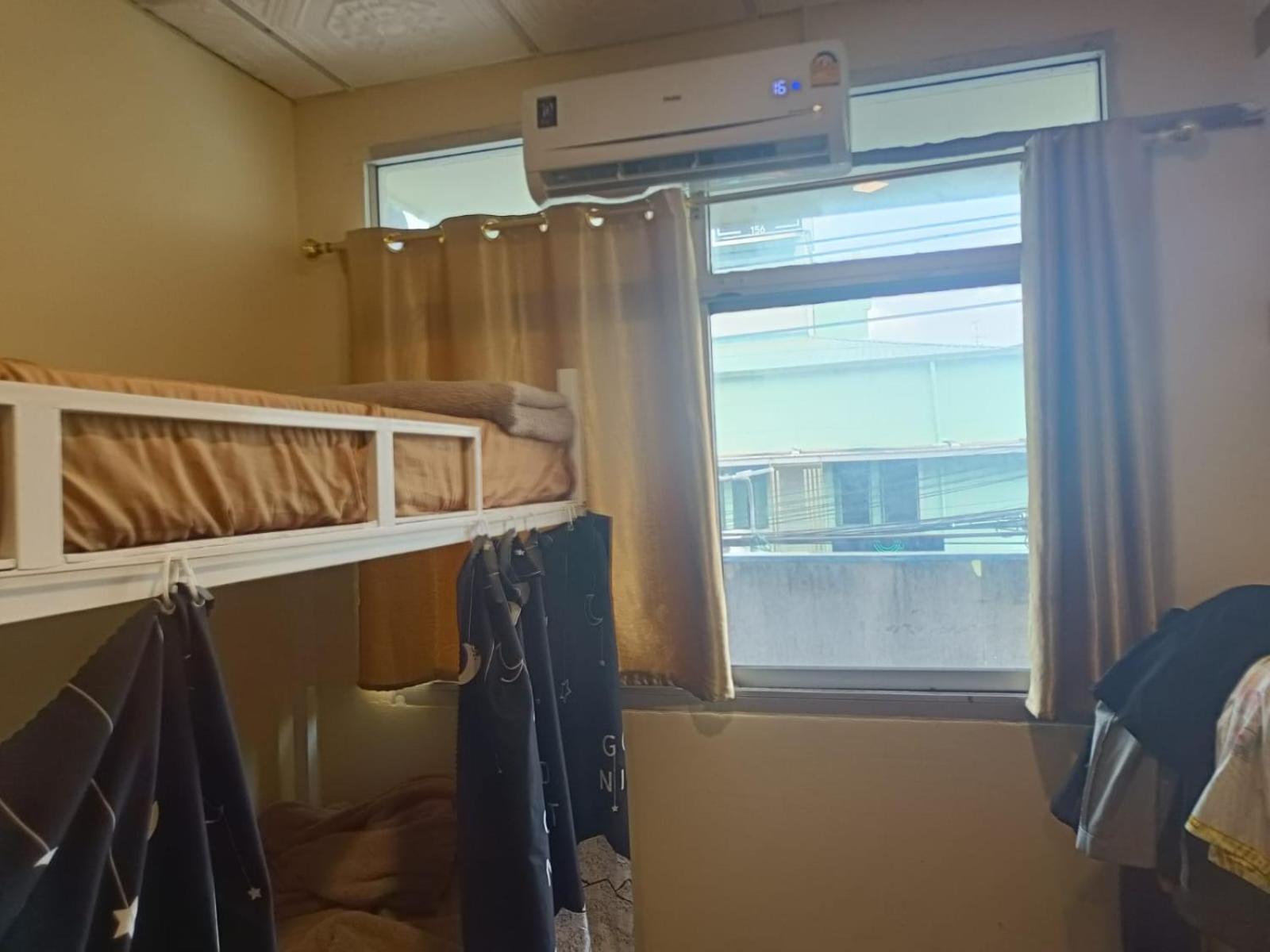The House Hostel バンコク都 エクステリア 写真