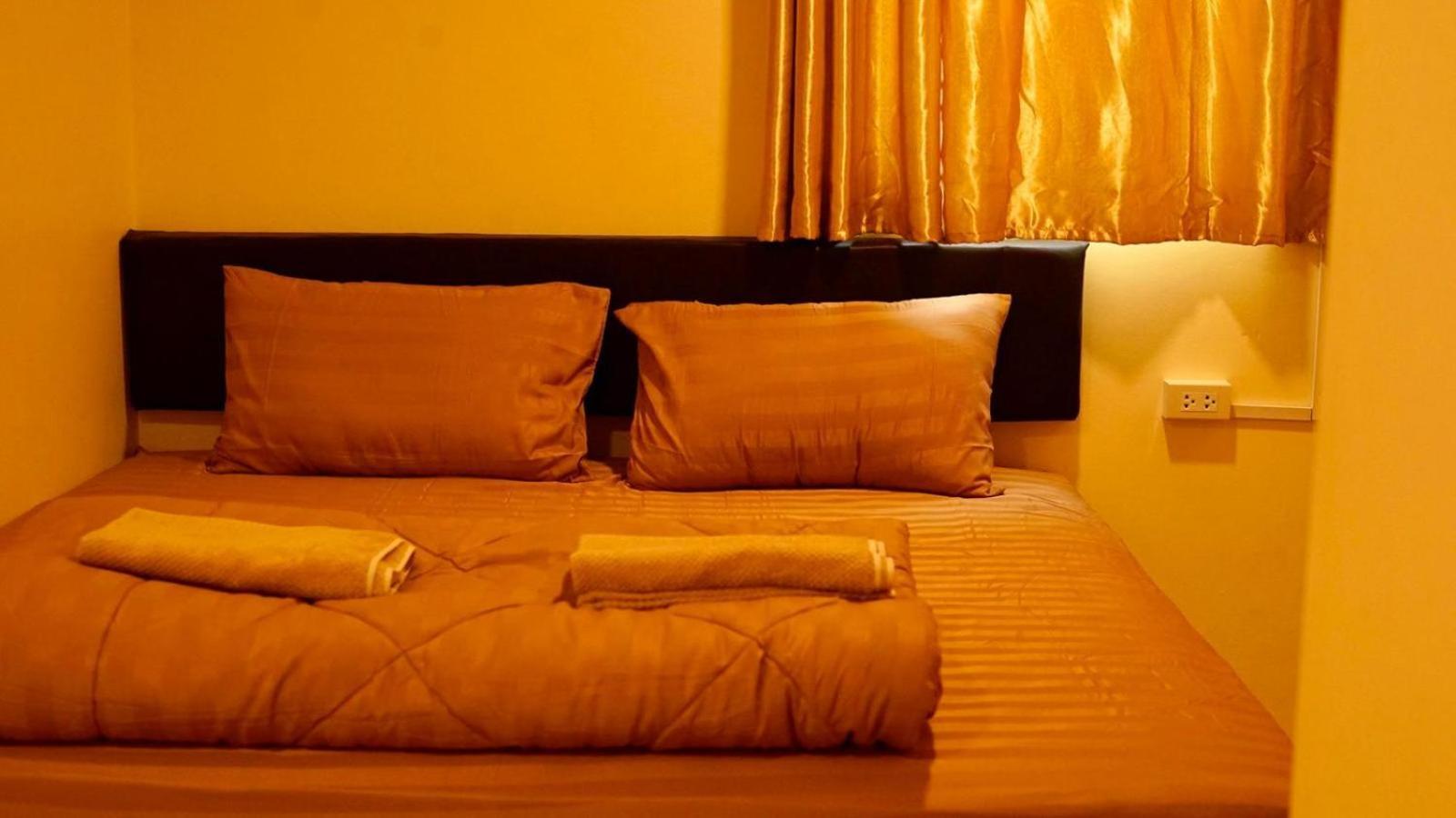 The House Hostel バンコク都 エクステリア 写真