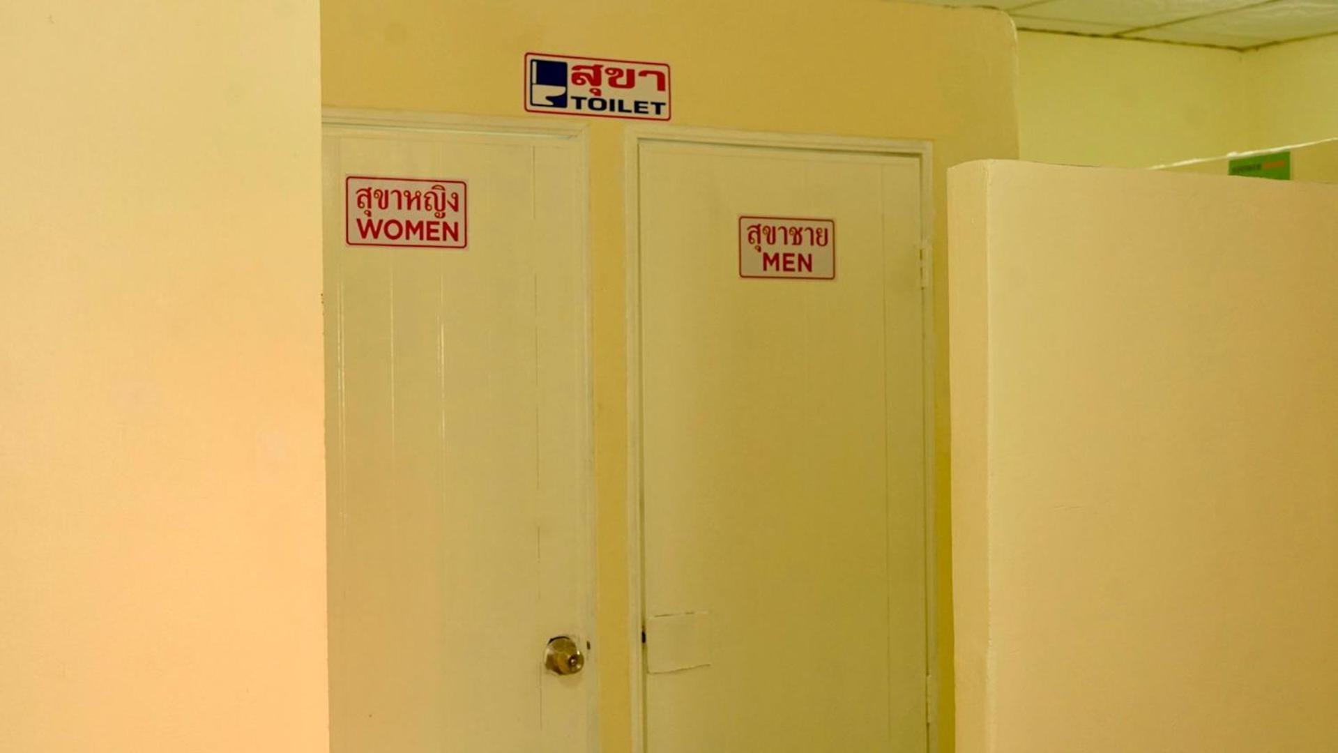 The House Hostel バンコク都 エクステリア 写真